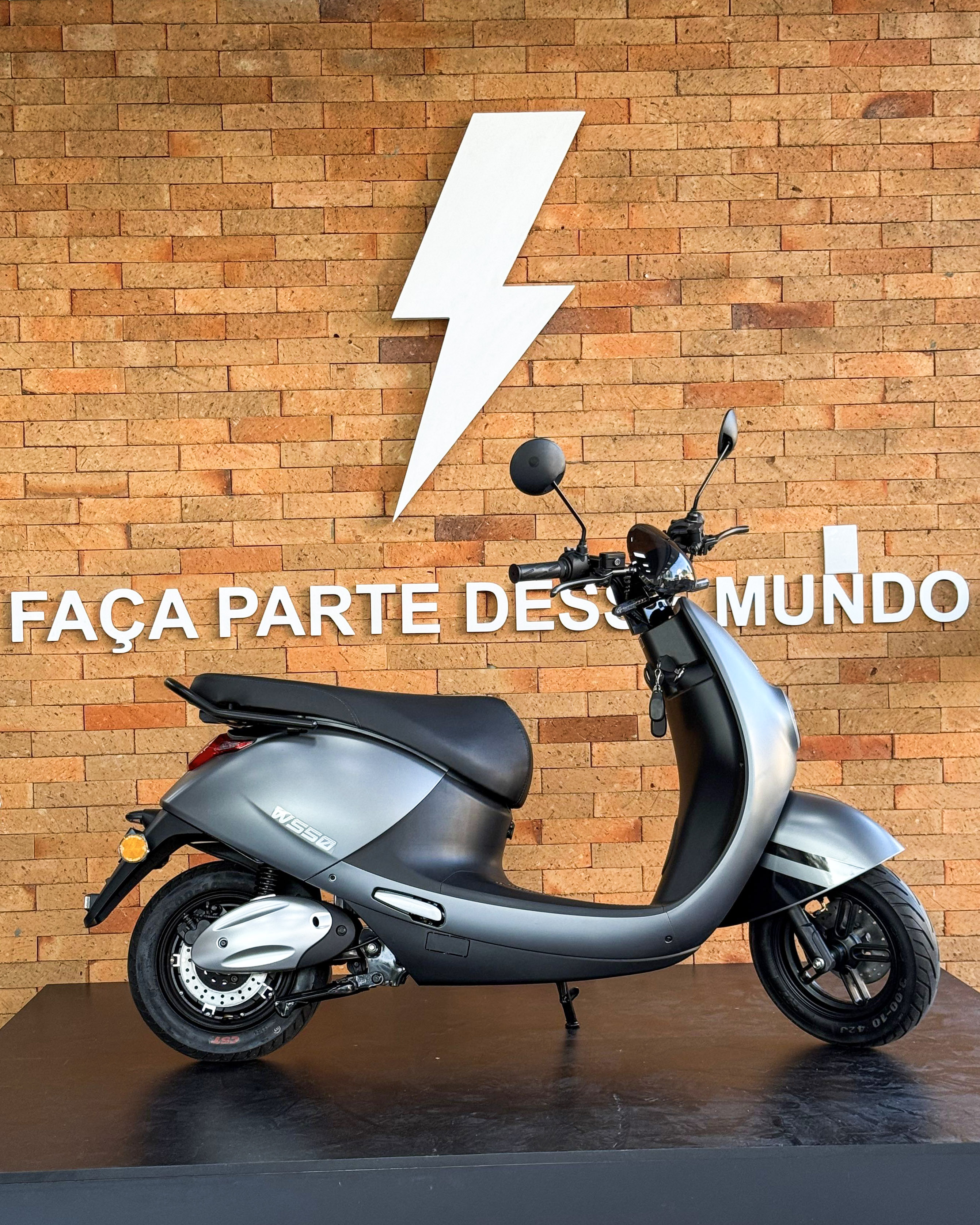 Veículo elétrico WATTS WS50